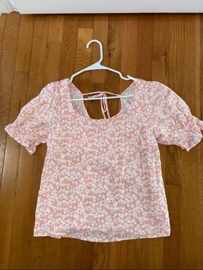 URBAN Romantics Pink Floral Top Size Large